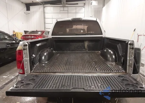 2005 Dodge Ram 1500 St z USA, uszkodzony, nr VIN 1D7HA16K35J604440